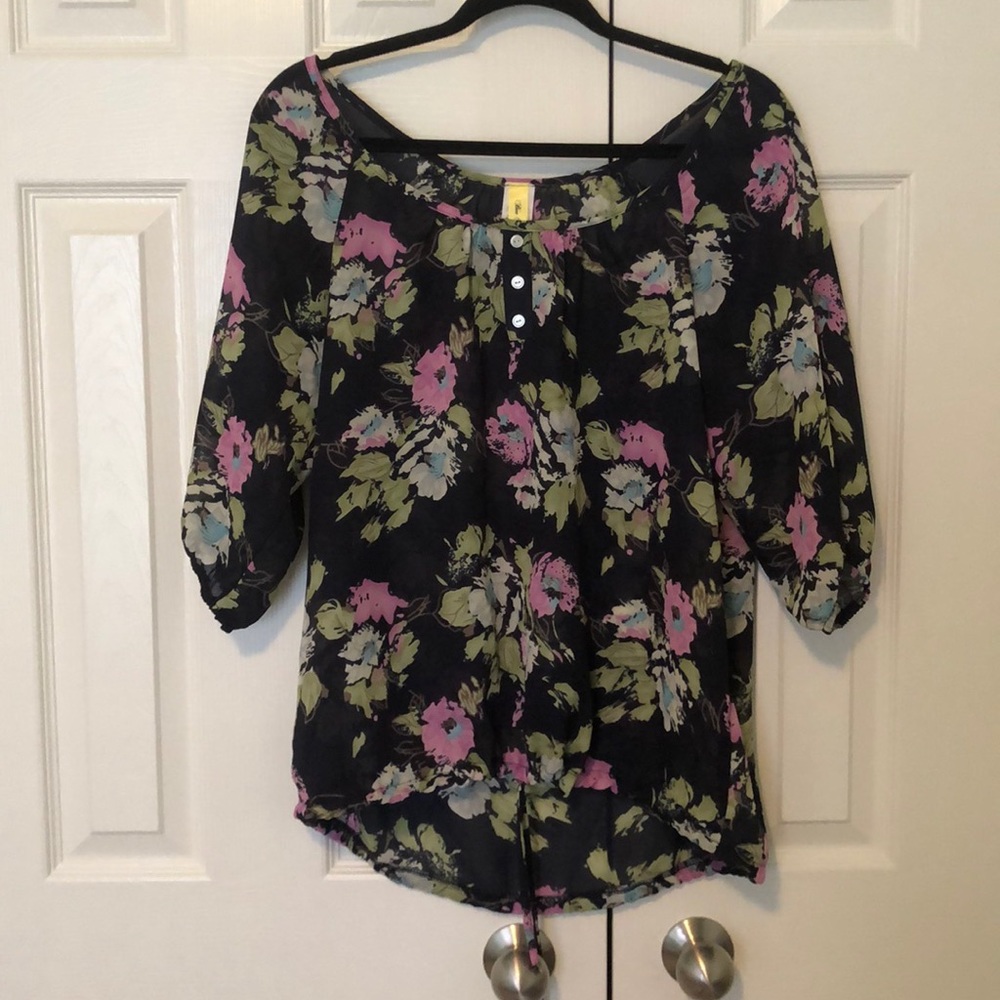 Boutique -size large